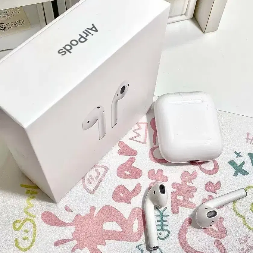 APPLE Airpods 2세대 반 이어폰 타입의 리얼 무선 이어폰