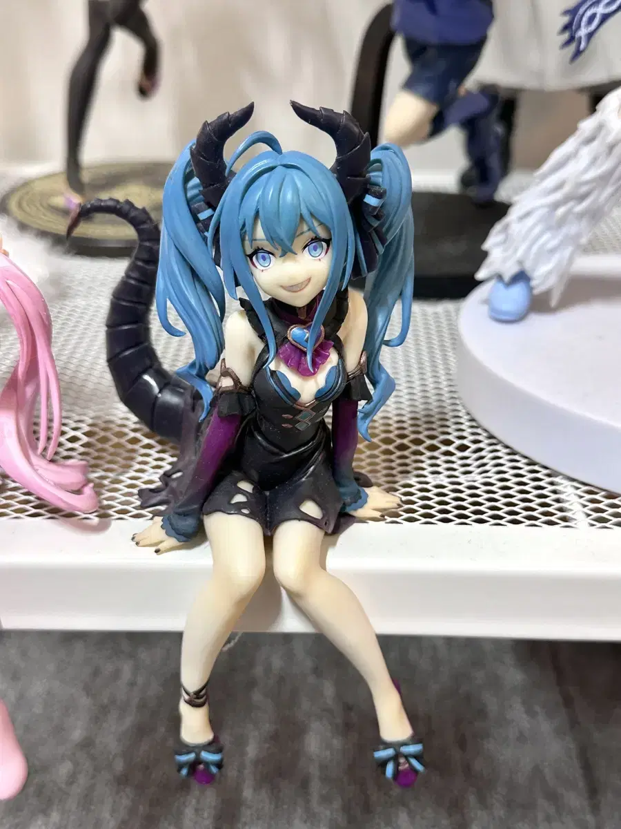 Small Demon Hatsune Miku Noodle Stopper Figure