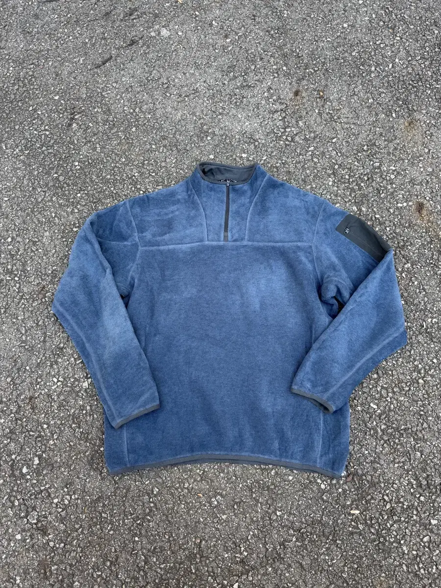 90sArcturix Fleece Canadian Production