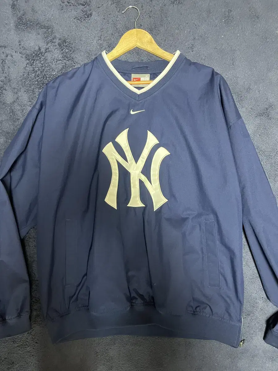 Nike Yankees Warm Up