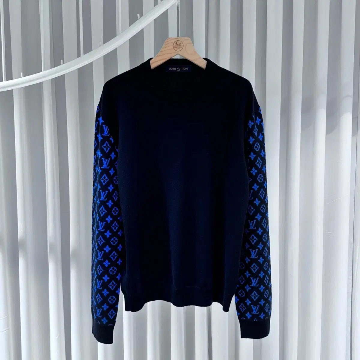 Louis Vuitton Monogram Cashmere Knit / L