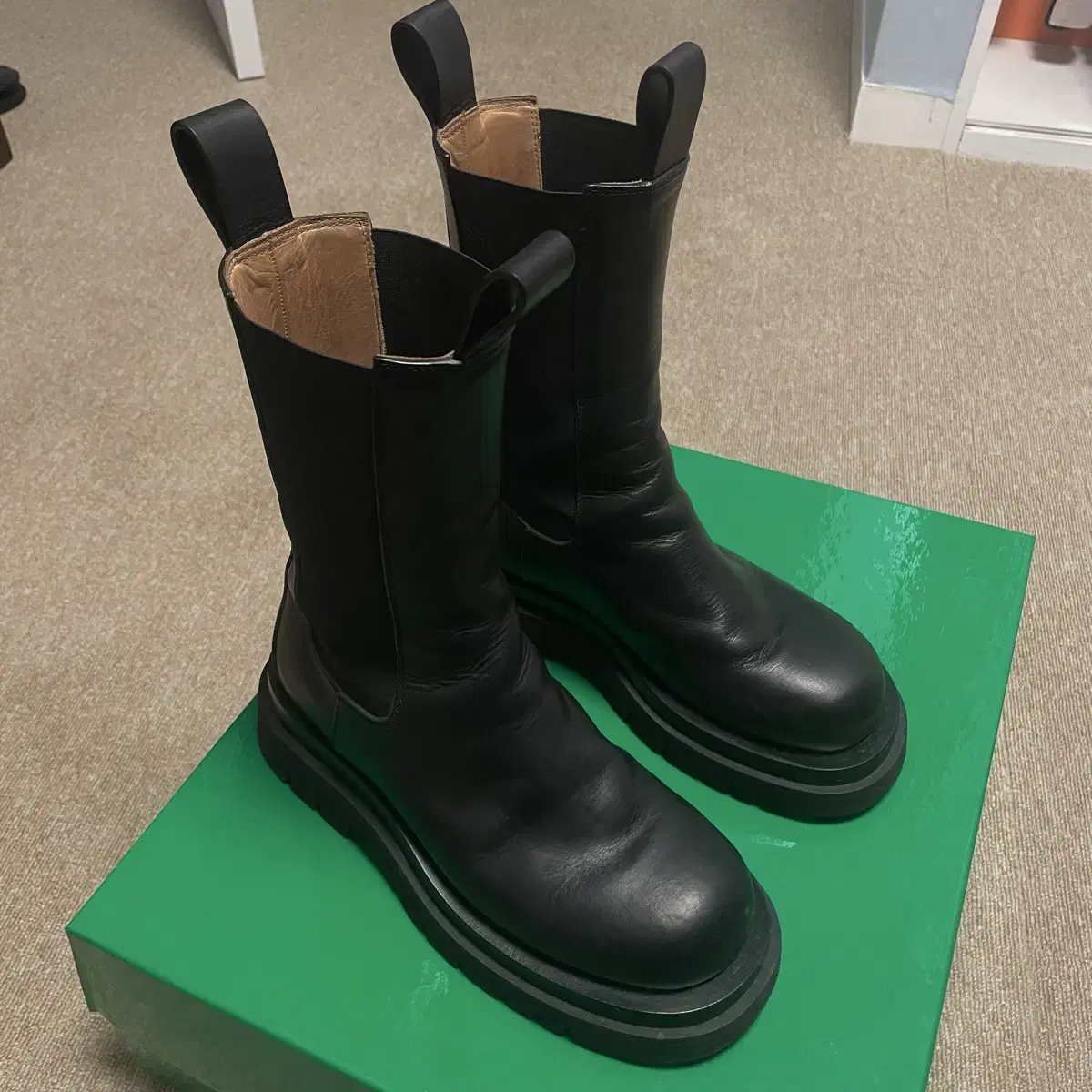 Bottega Veneta Lug Chelsea Boots