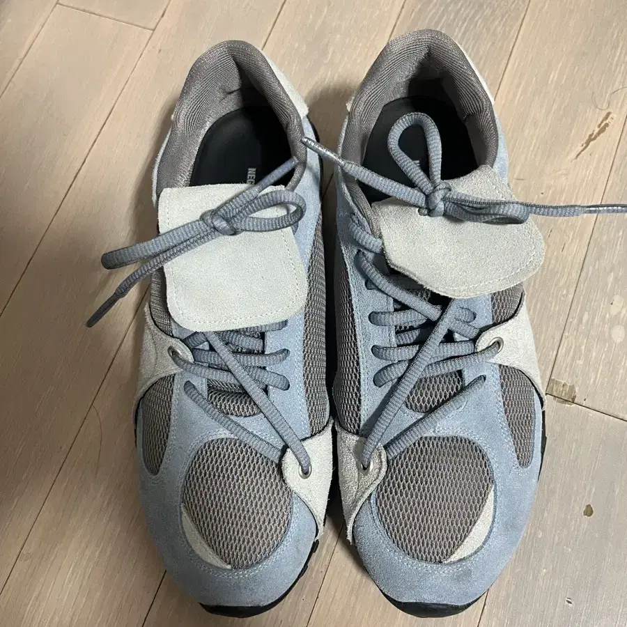 네거티브쓰리 asymmetry sneakers sky blue 240