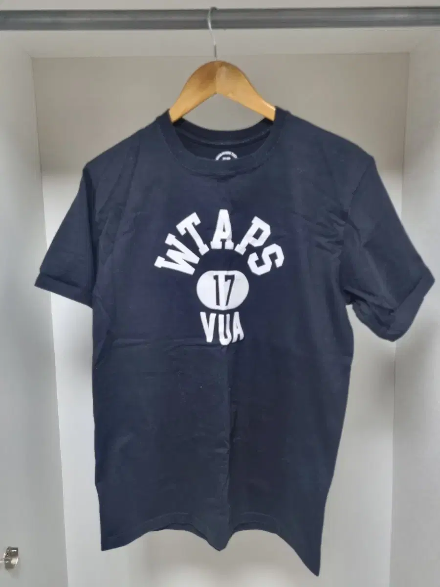 Naver Hooded Vahn Short Sleeve Tee