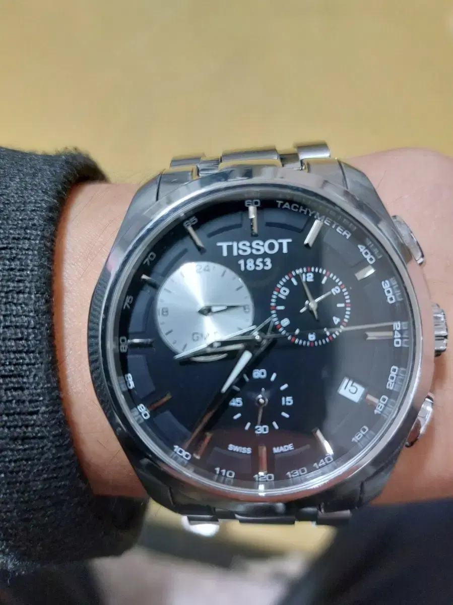 티쏘 꾸뜨리에 외눈박이 GMT