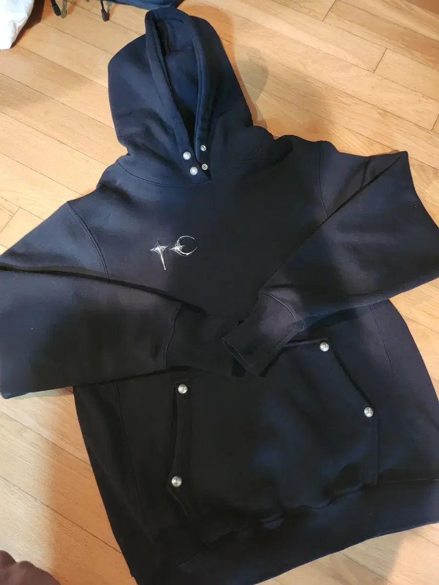 Sells FrogClub Armored Hoodie size 2.