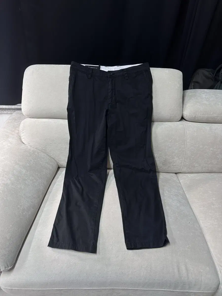 Armani men's pants32 inches