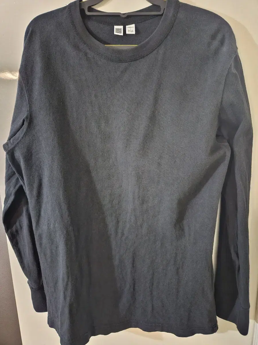 Uniqlo Long Sleeve Tee