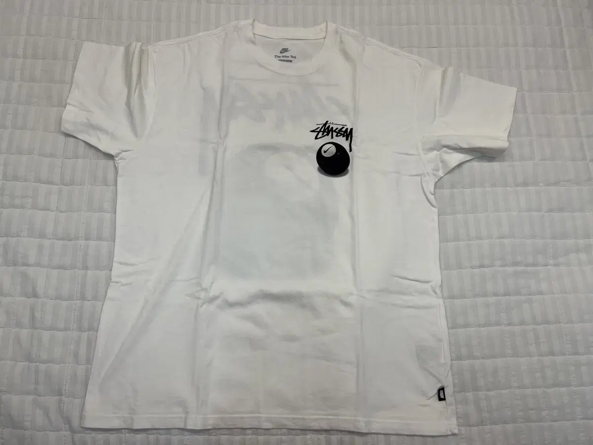 [L] Stussy Nike 8-Ball T-Shirt Short Sleeve