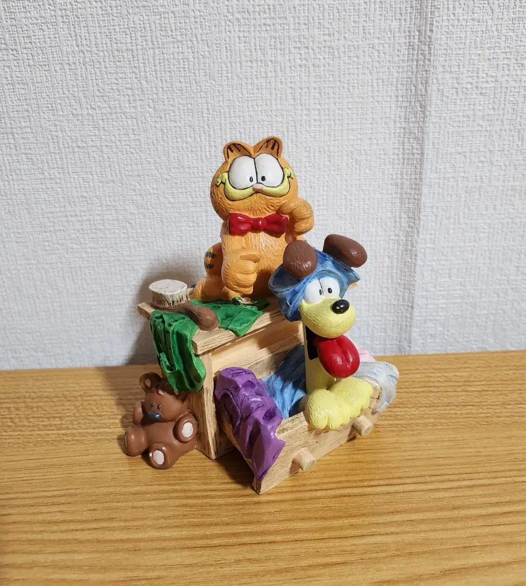 Garfield Porcelain Ornament Figures