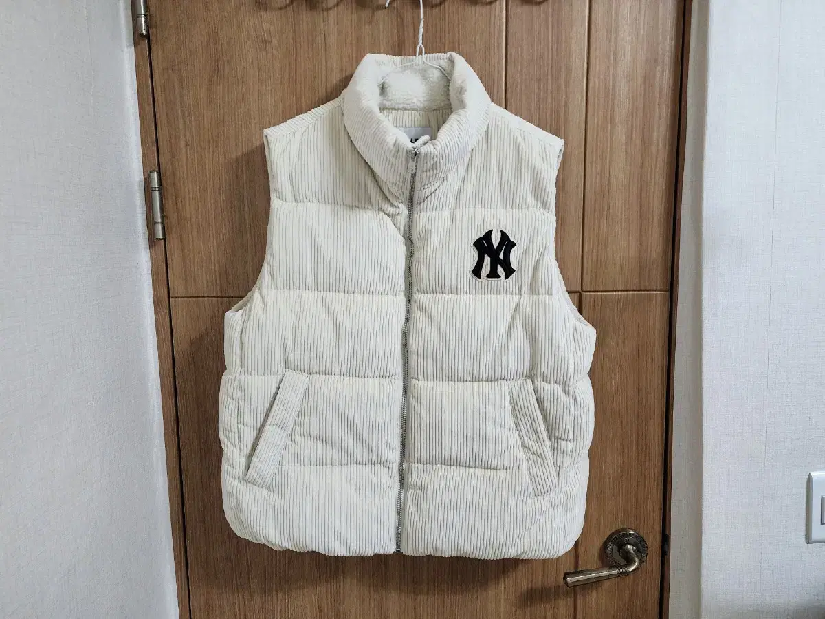 (100)MLB Corduroy Down Puffer Vest