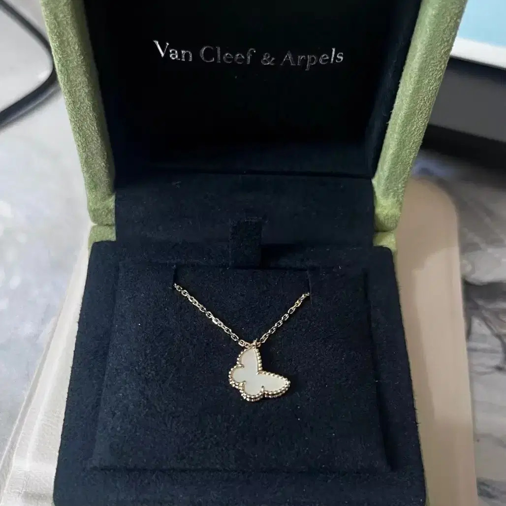 Van Cleef & Arpels행운 시리즈 우아한 버터플라이 목걸이 펜