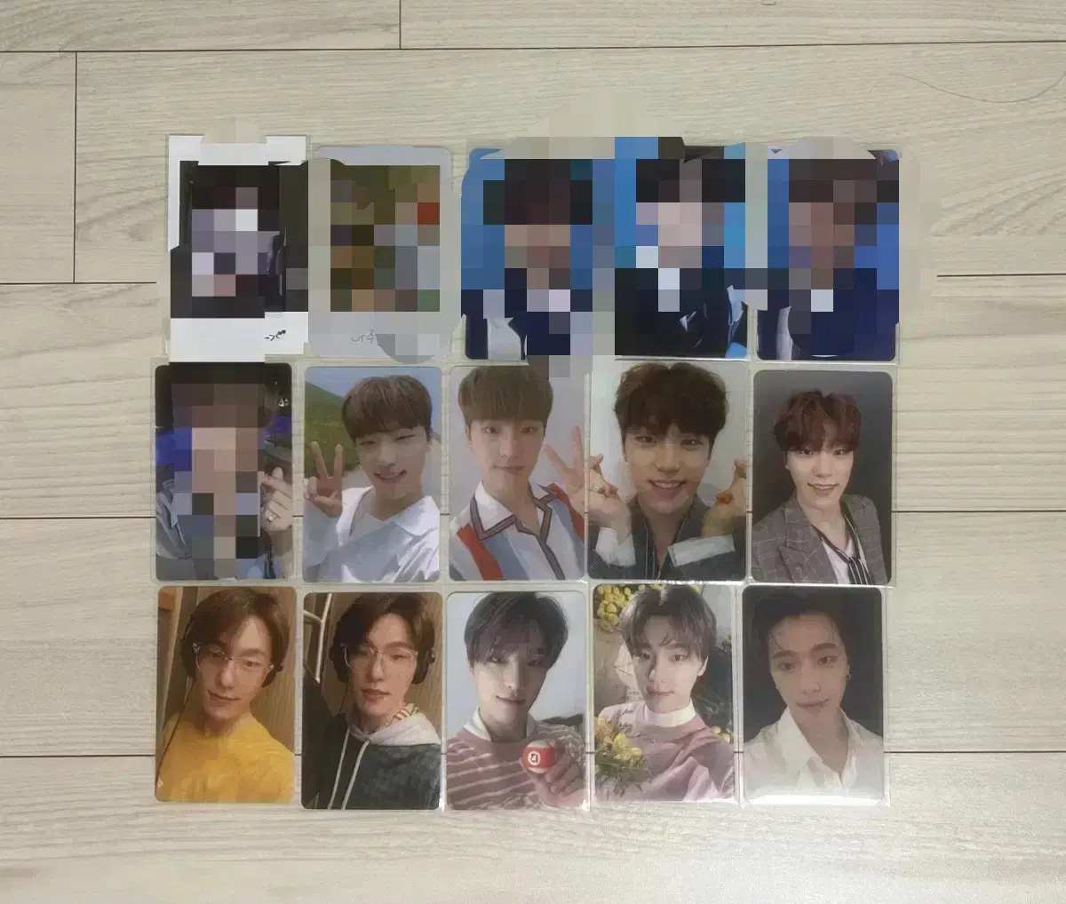 Seventeen dino photocard Lowest price sold individually