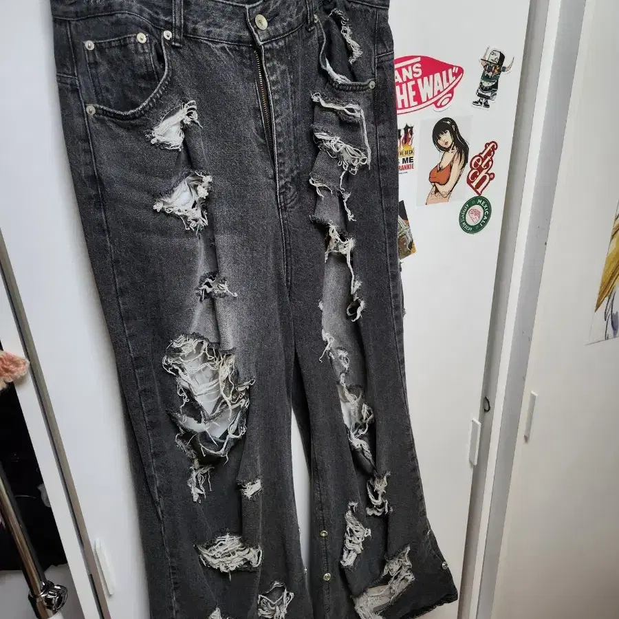 선데이오프클럽 Snap Button Distressed Jeans (L)