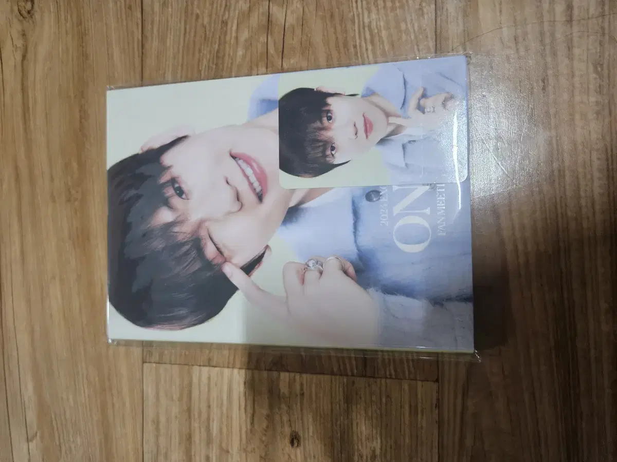 exo 2024 fanmeeting one postcard book set baekhyun version sells