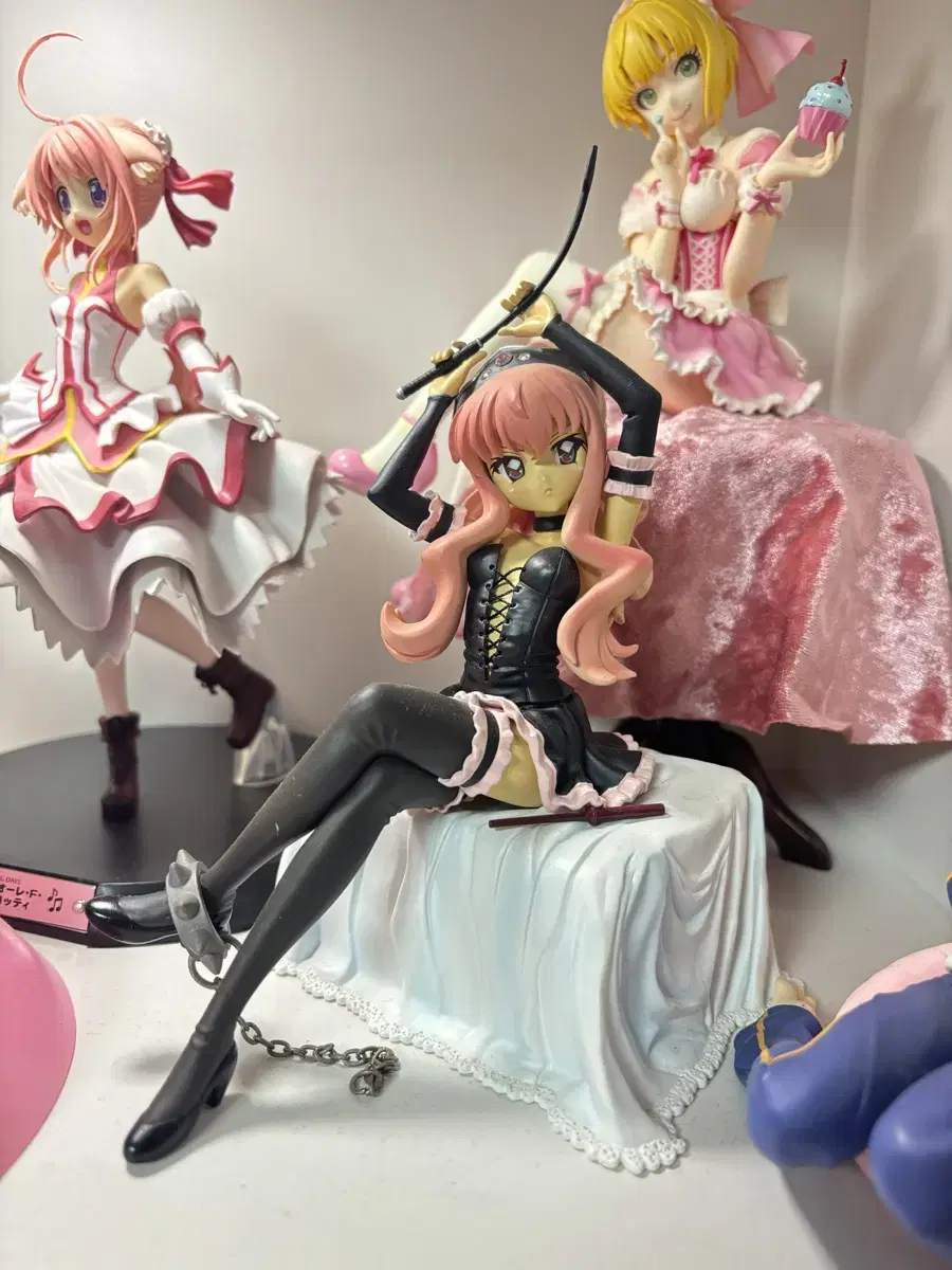 Zero's Familiar LEW Figure Beautiful Girl Figure