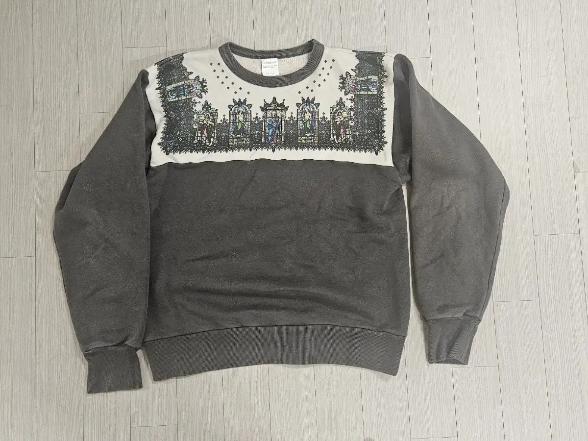 Saint Michael Sweatshirt size L