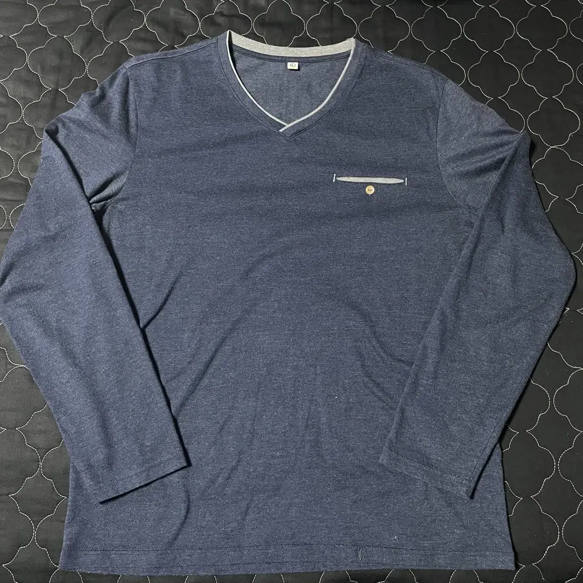 Y2K V-Neck Pocket Layered Long Sleeve T-Shirt