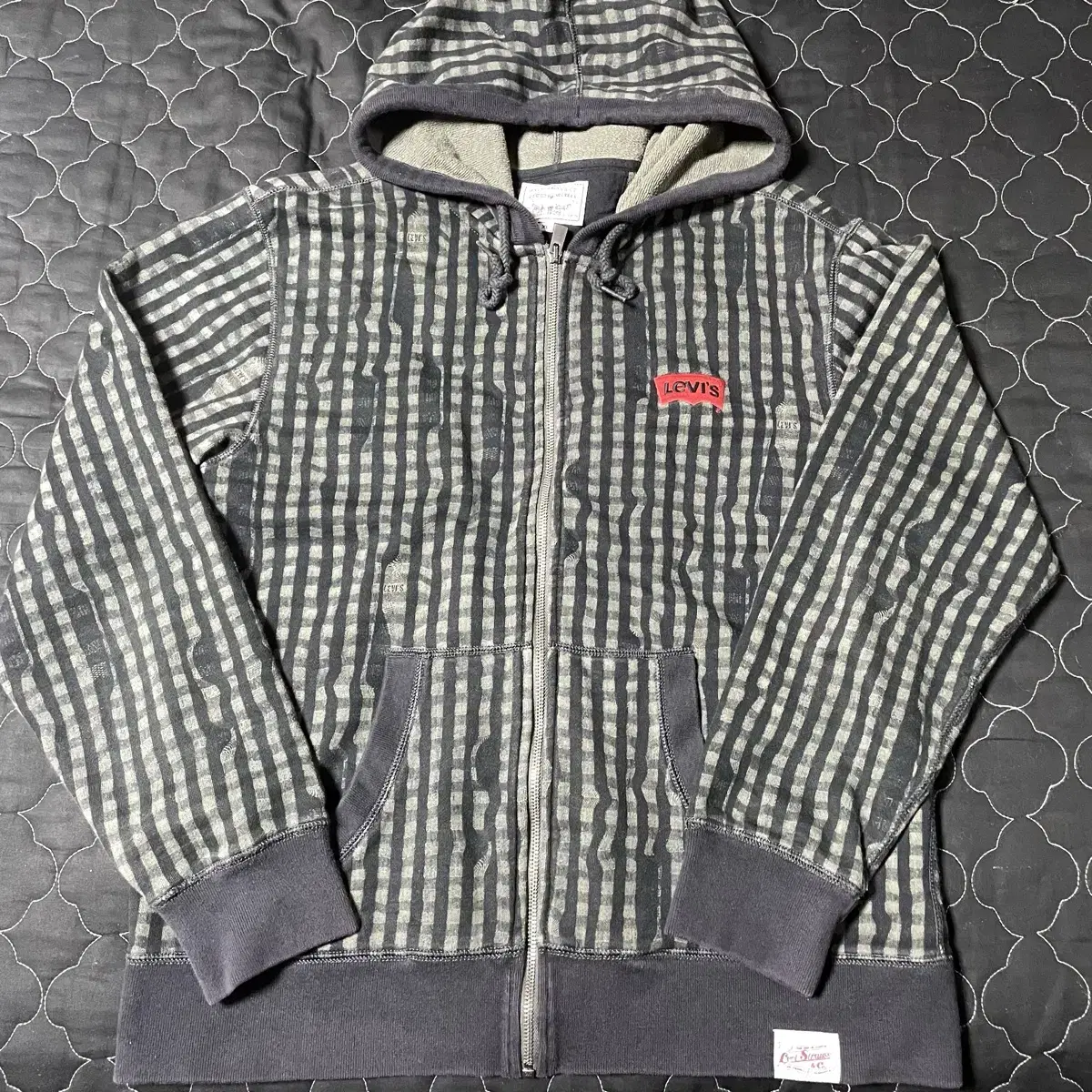 Y2K Levi's Check Hood Zip-Up