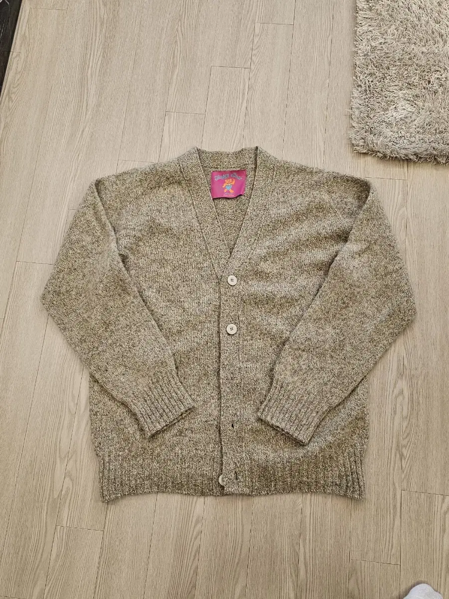 Howlin' beige cardigan size 4