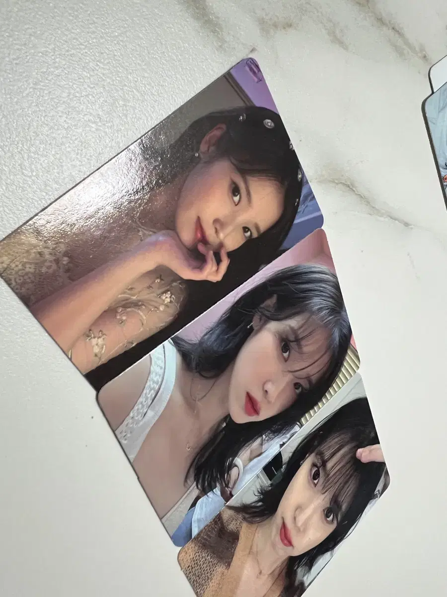 IU Golden Hour blu-ray photocard