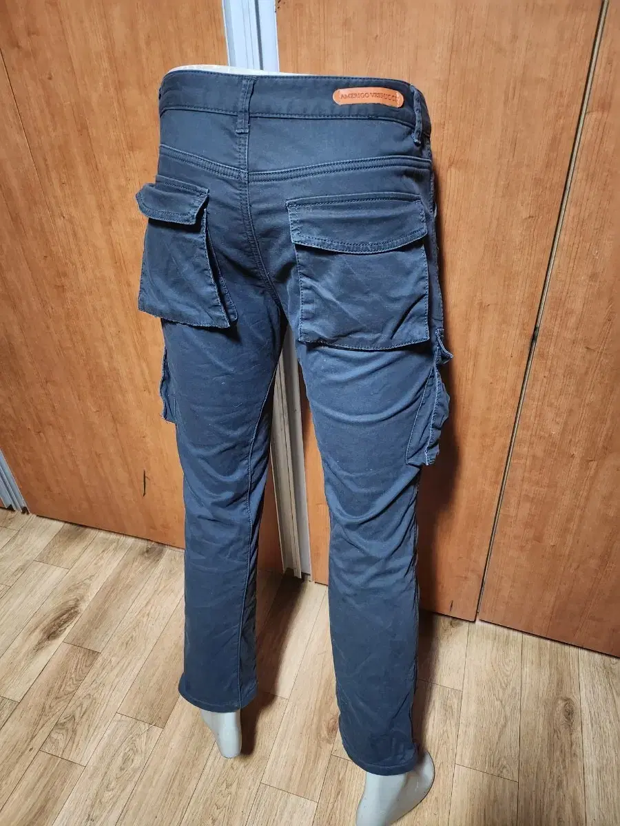 AMERIGO VESPUCCI Kimokagosu pants are 30, but about 30 to 31 tablets