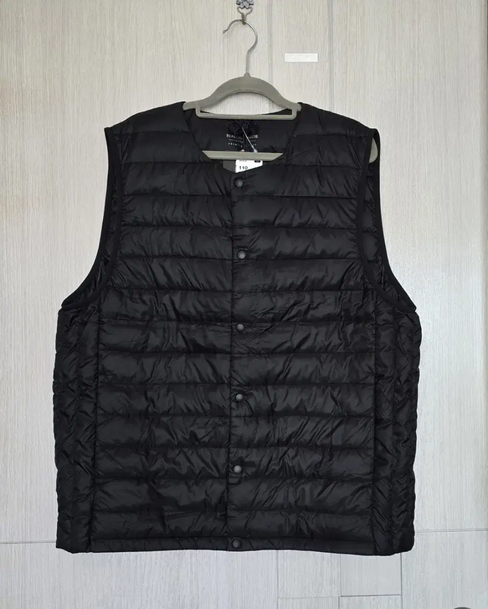 110) New) Top Ten Goose Down 90% Lightweight Padded Vest