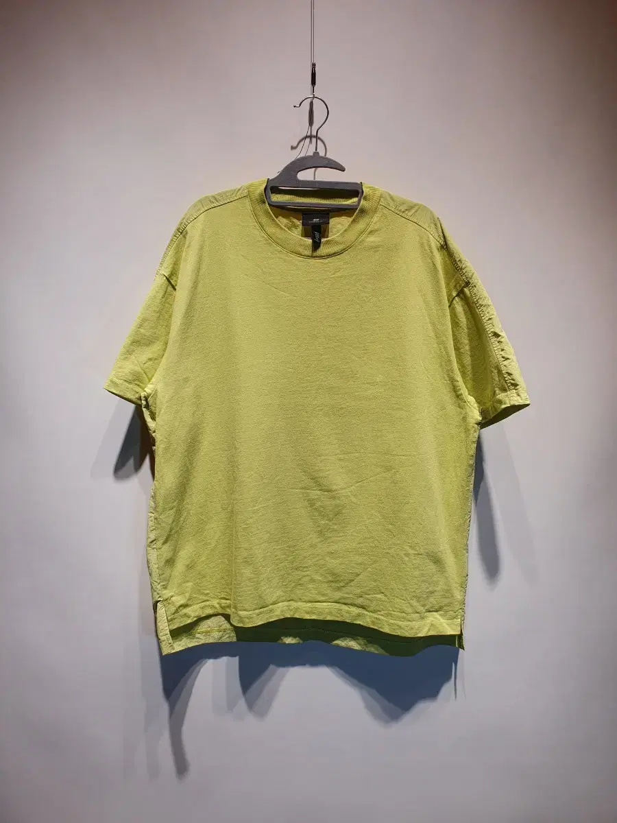 H&M Men's Woven mix lime short sleeve T-shirt M