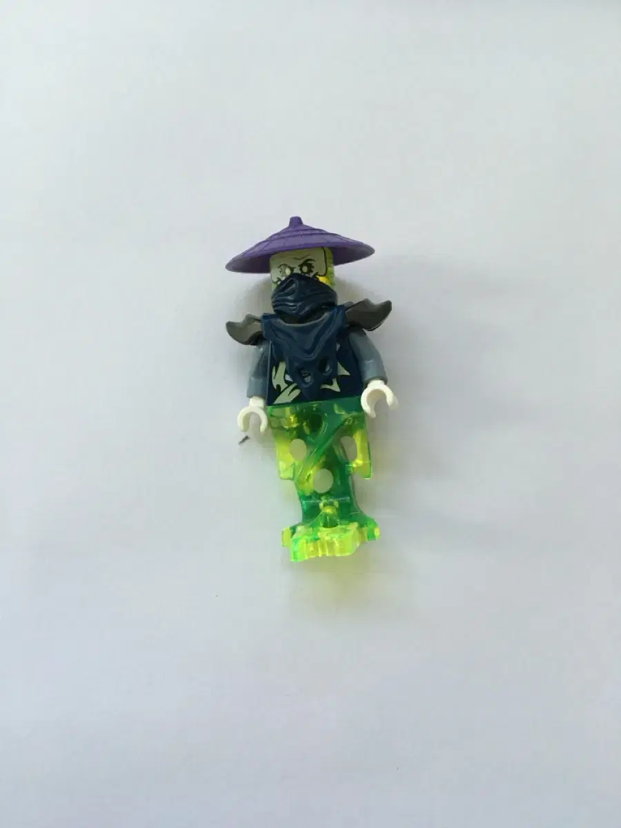 Master Gulta of the LEGO Ninjago Moro Sickle