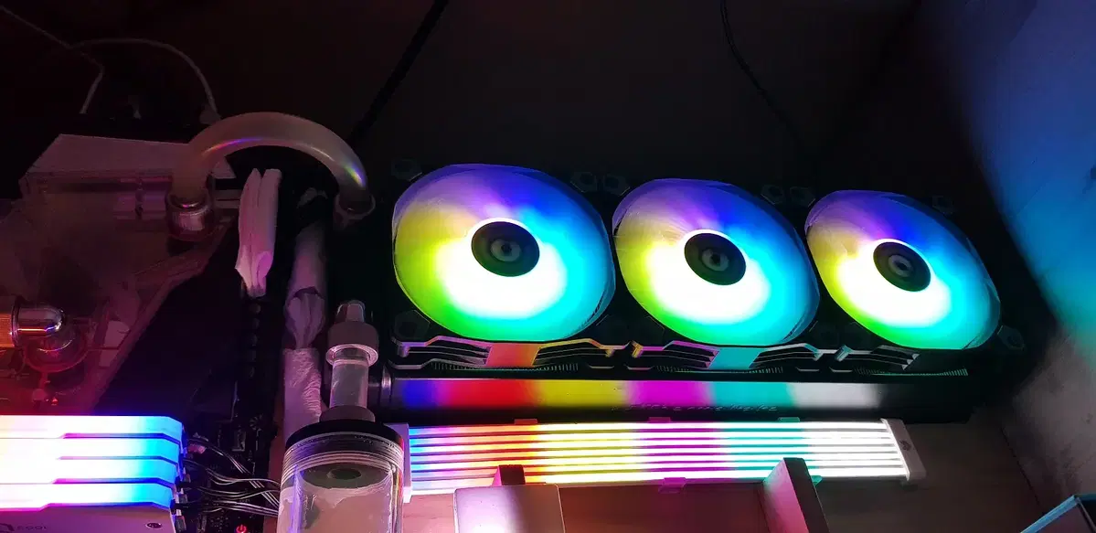 Thermaltake Pure Plus 12 RGB Cooler Fan 2-Pack (Controller Included)