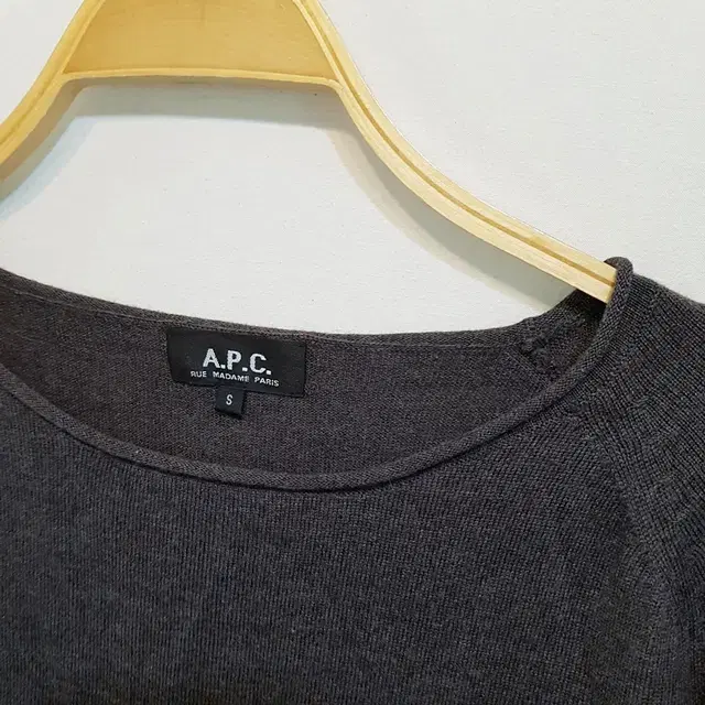 A.P.C 아페쎄 울 스웨터 초코