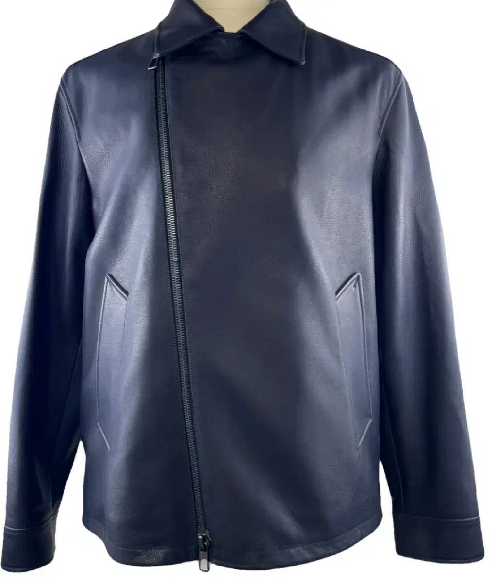 Loro Piana Calfskin Zip-up Bloomers M Zip-up M Zip-up NewArrivals