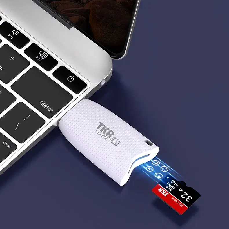 마이크로SD USB2.0 카드리더기 화이트