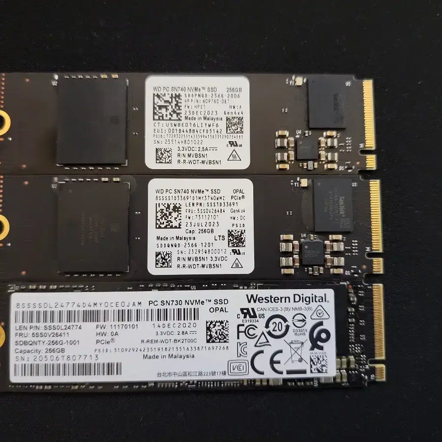 컴퓨터 저장장치 WD NVME SSD 256GB 두종류