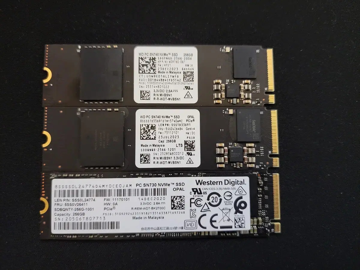 컴퓨터 저장장치 WD NVME SSD 256GB 두종류