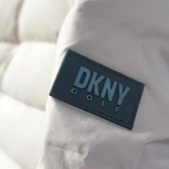 DKNY 골프 여성 풀집업 구스패딩 통66