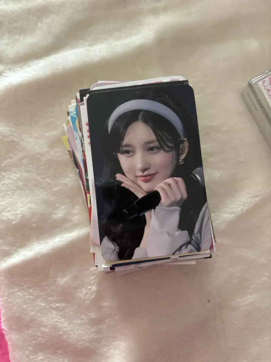 ive unofficial goods 125장 팔다 wonyounglayujinseo leeseo unreleased photocard alpo pre-order benefit