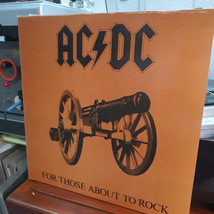 lp/AC. DC