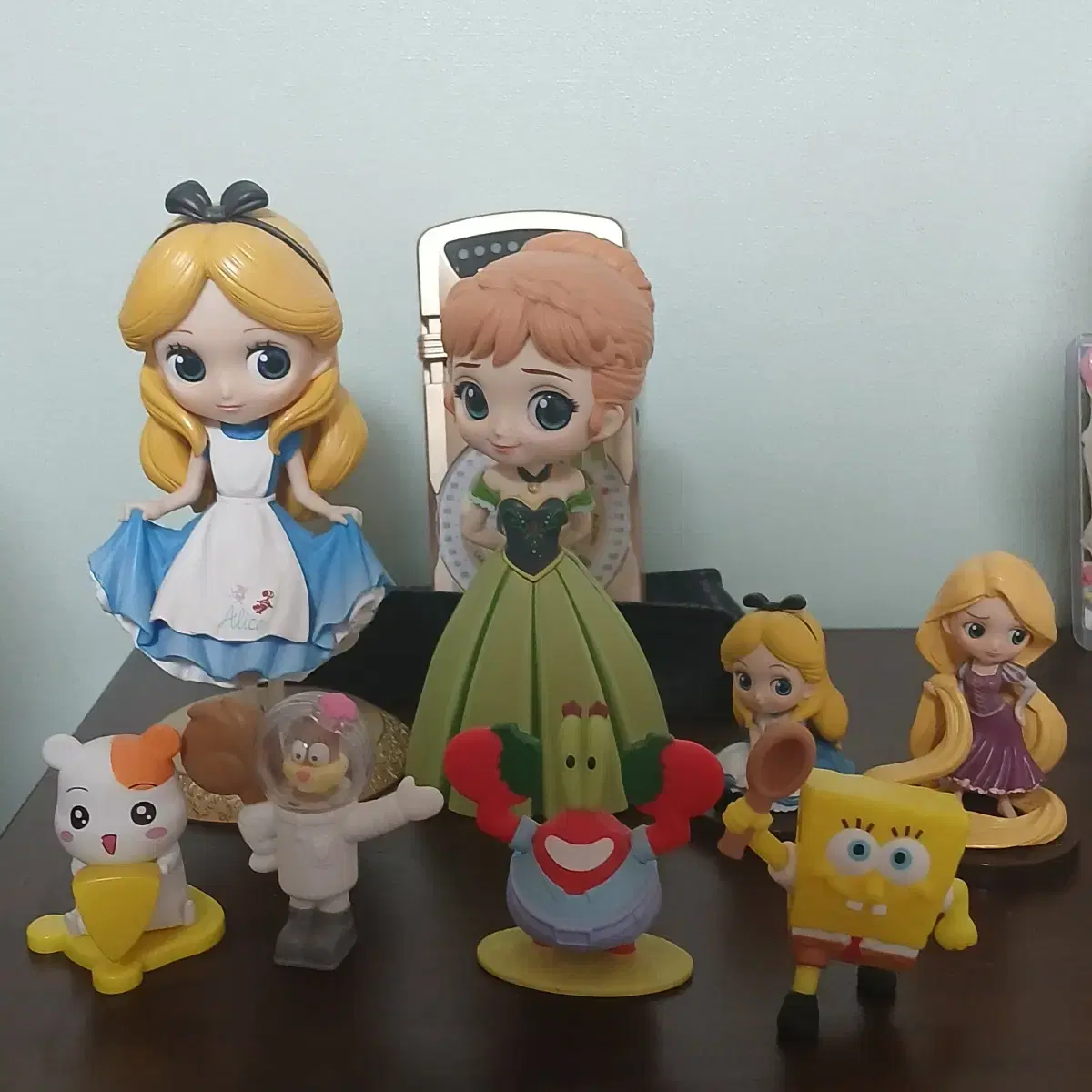 Vahn Presto , SpongeBob, and other figures sell 