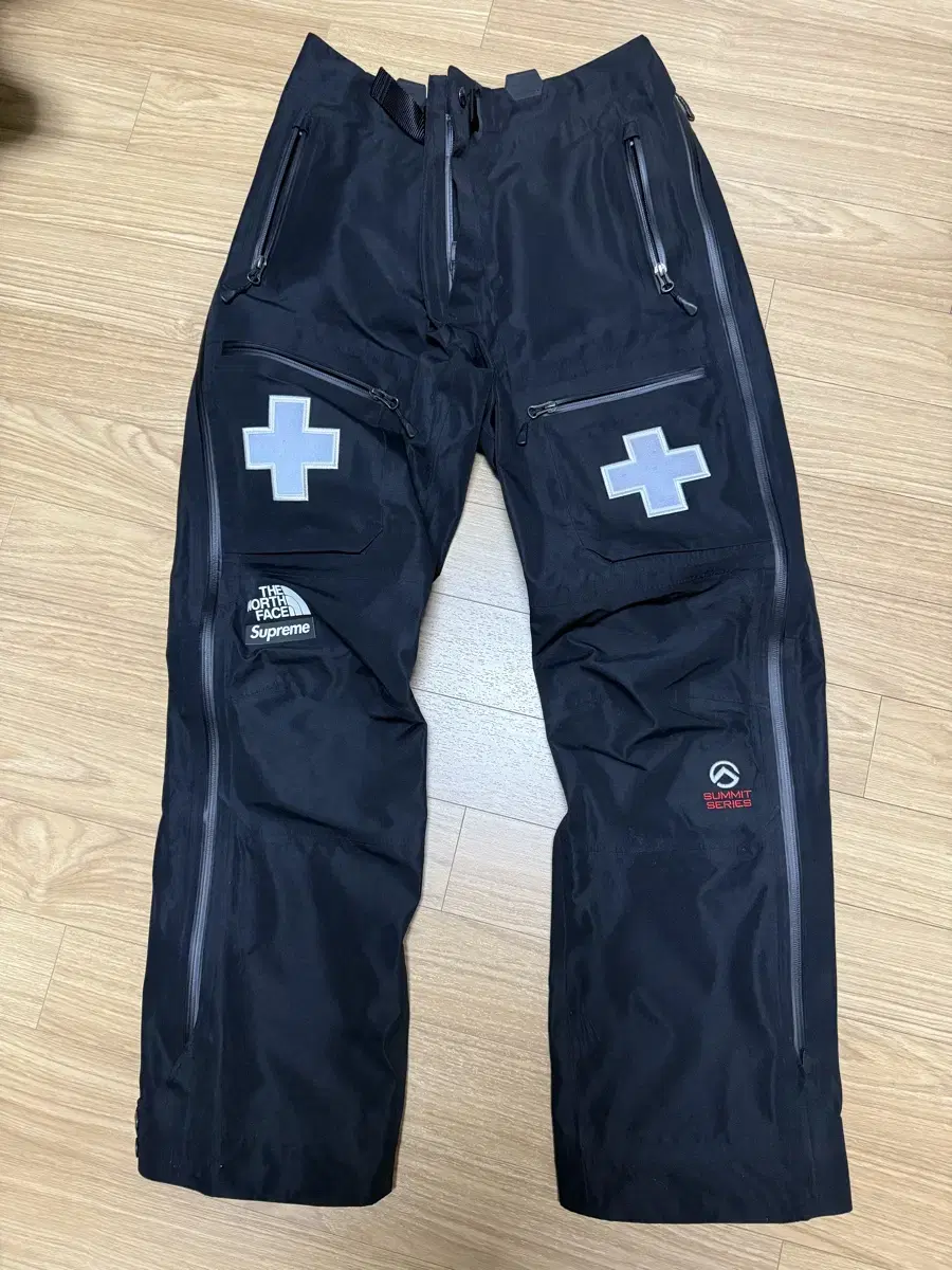 Supreme x The North Face Rescue Pants Black Small