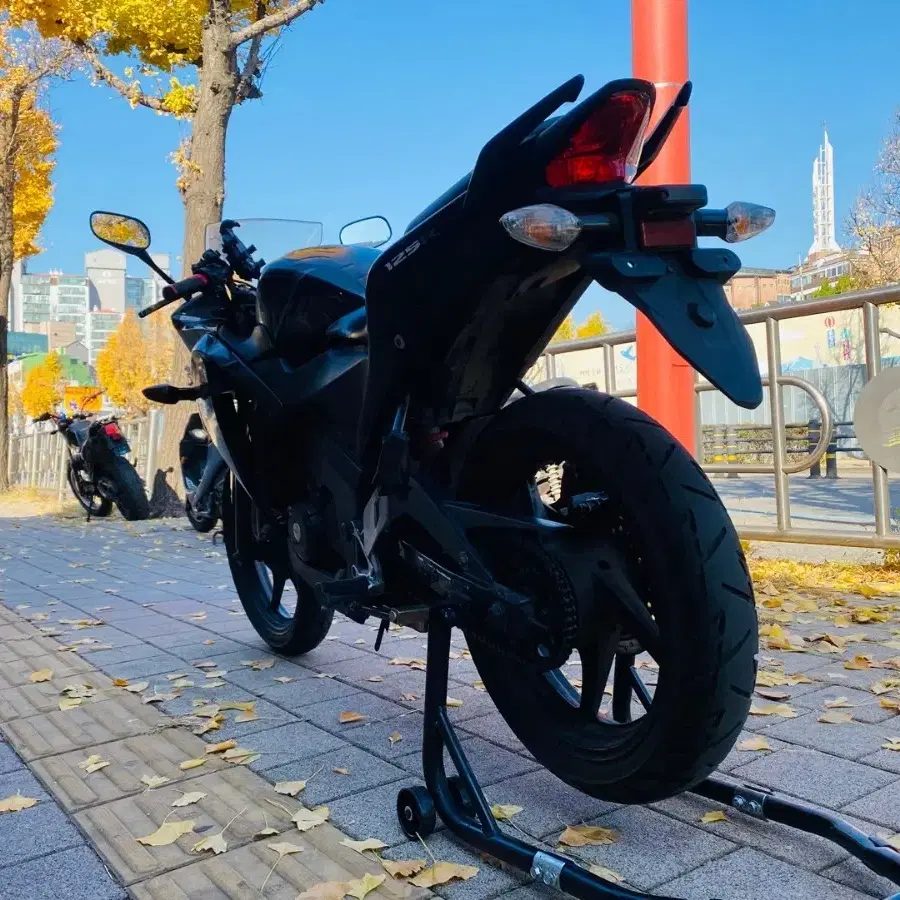 혼다 CBR125 2만km 블랙컬러 컨디션 좋은 깔끔한 바이크 저렴하게