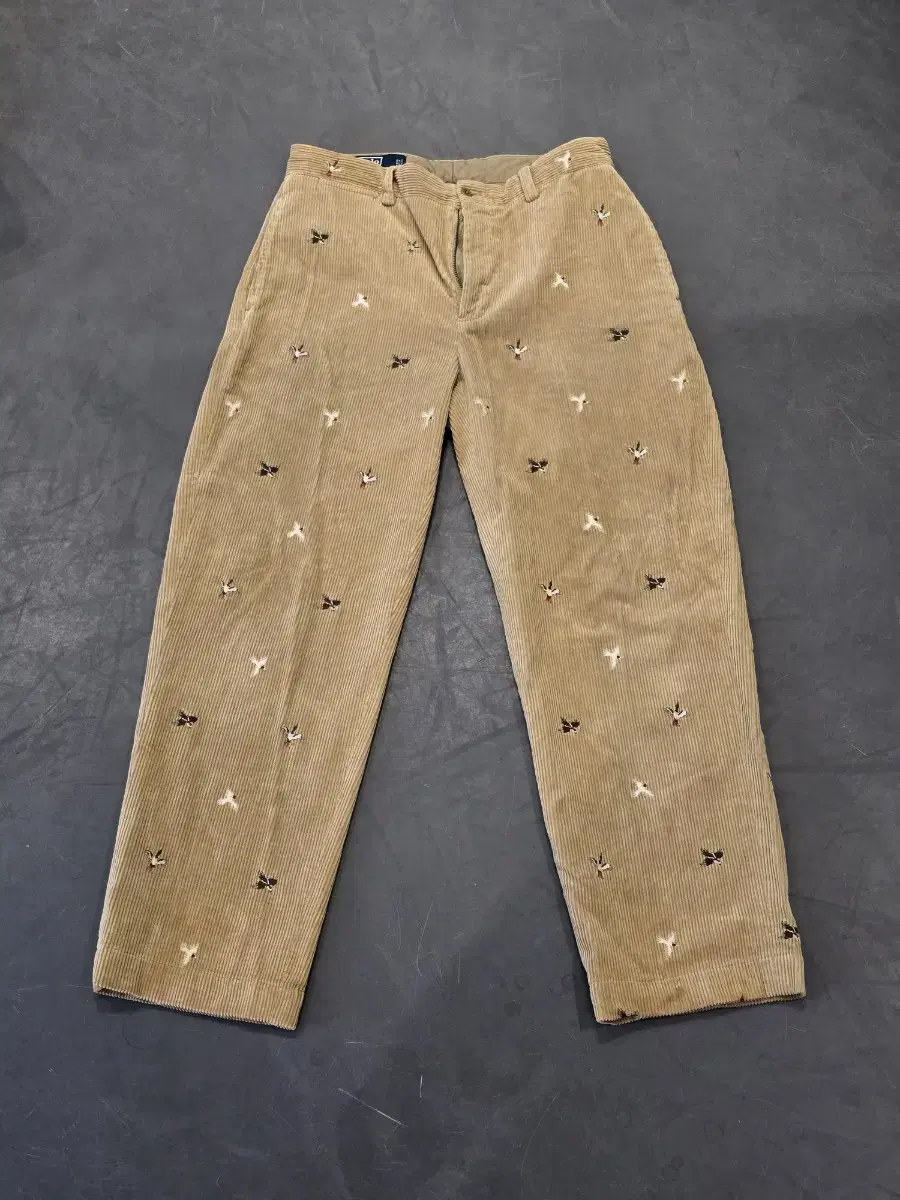 Polo Ralph Lauren Embroidered Corduroy Trousers (32R)