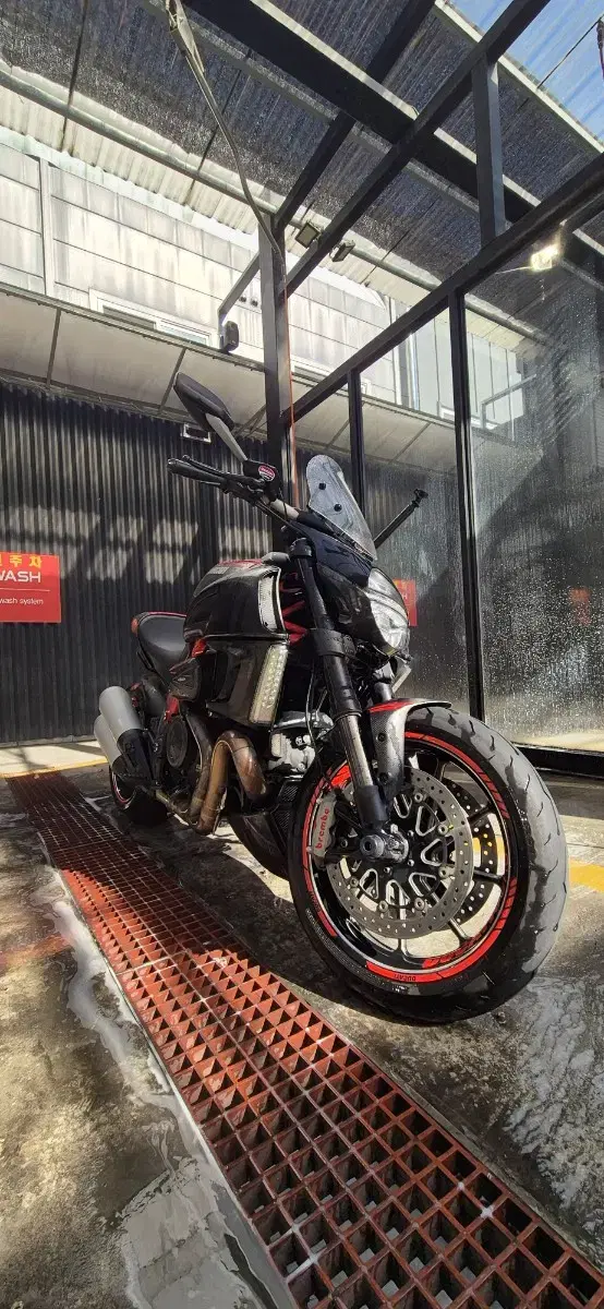 Ducati diavel carbon 1200