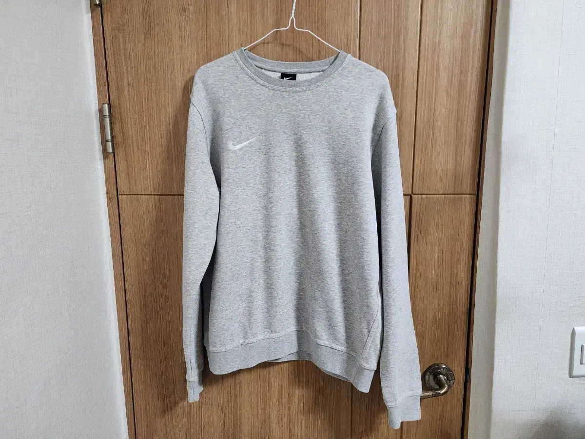 (105)Nike Kimono Man to Man