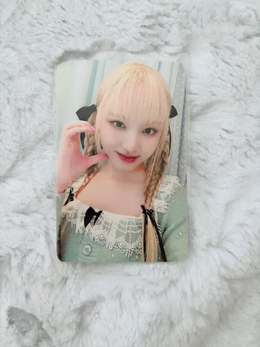 Ive liz seasons greetings photocard for sale!