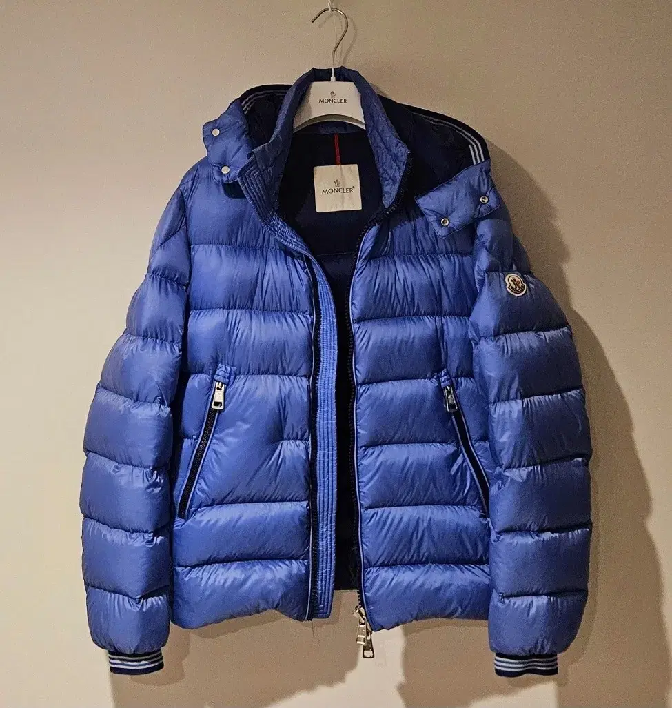 [100% authentic] Moncler Men's Goose Down Padding 100