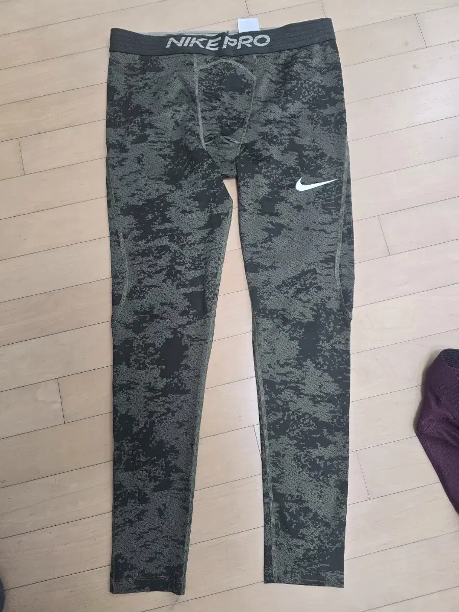 Nike/ Tights/ Nike leggings/pants/pants/ Nike Pro Hyper Cool Tights/