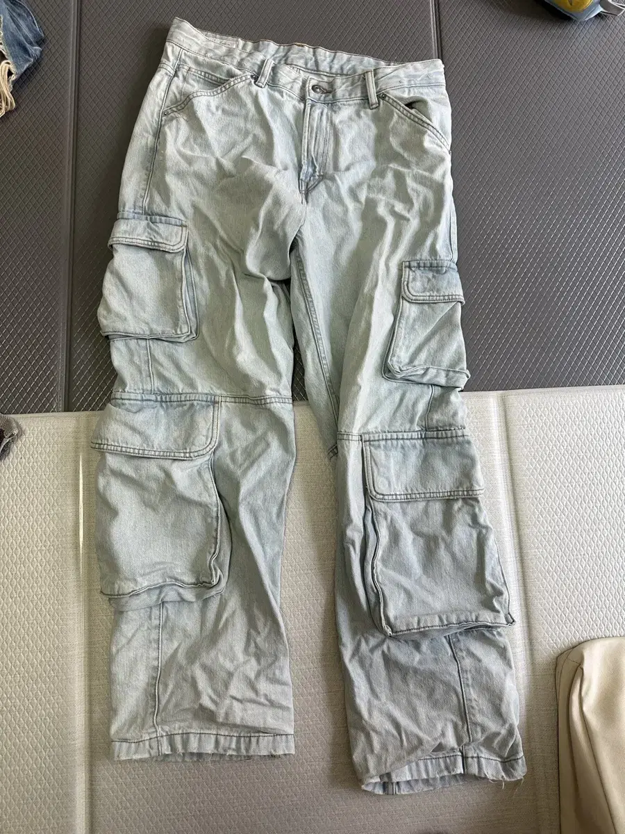 Zara Pocket Cargo Pants 34