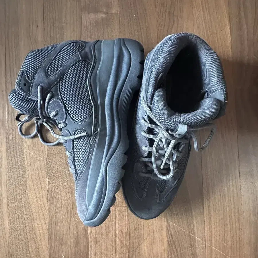 (45) 이지 시즌 6 데저트 그래파이트 Yeezy Desert