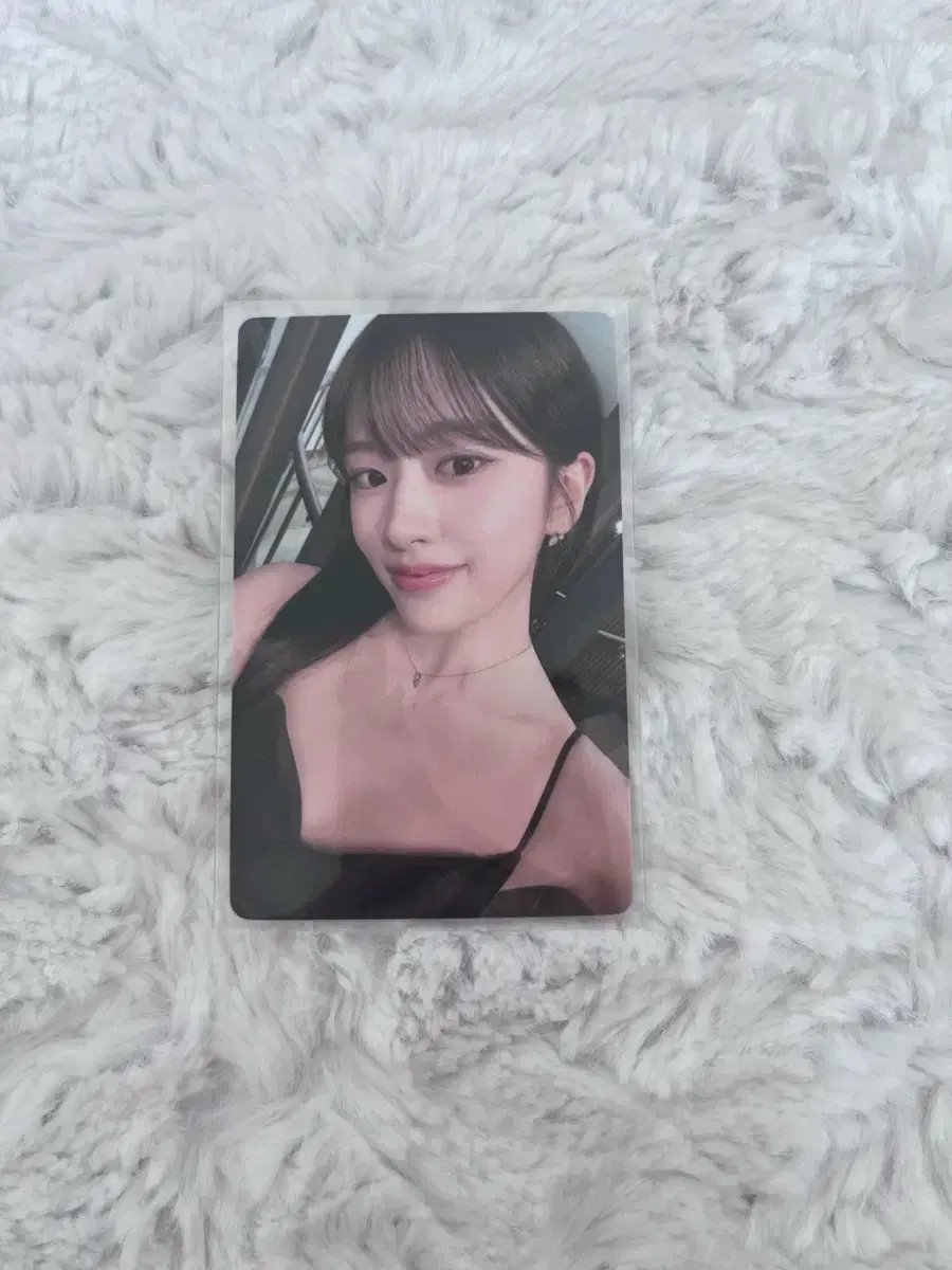 Ahn Yujin Main yizhiyu photocard WTS